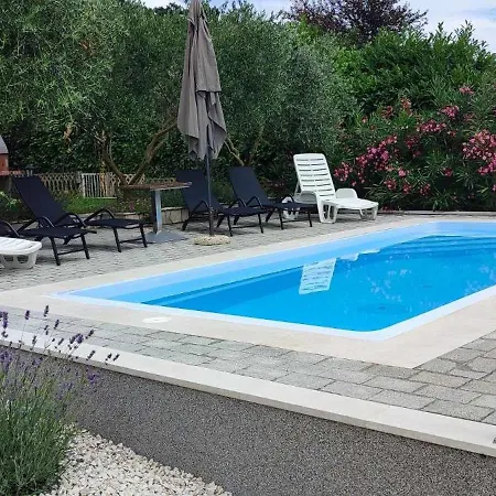 شقة Haus Apartman Roberta لابين